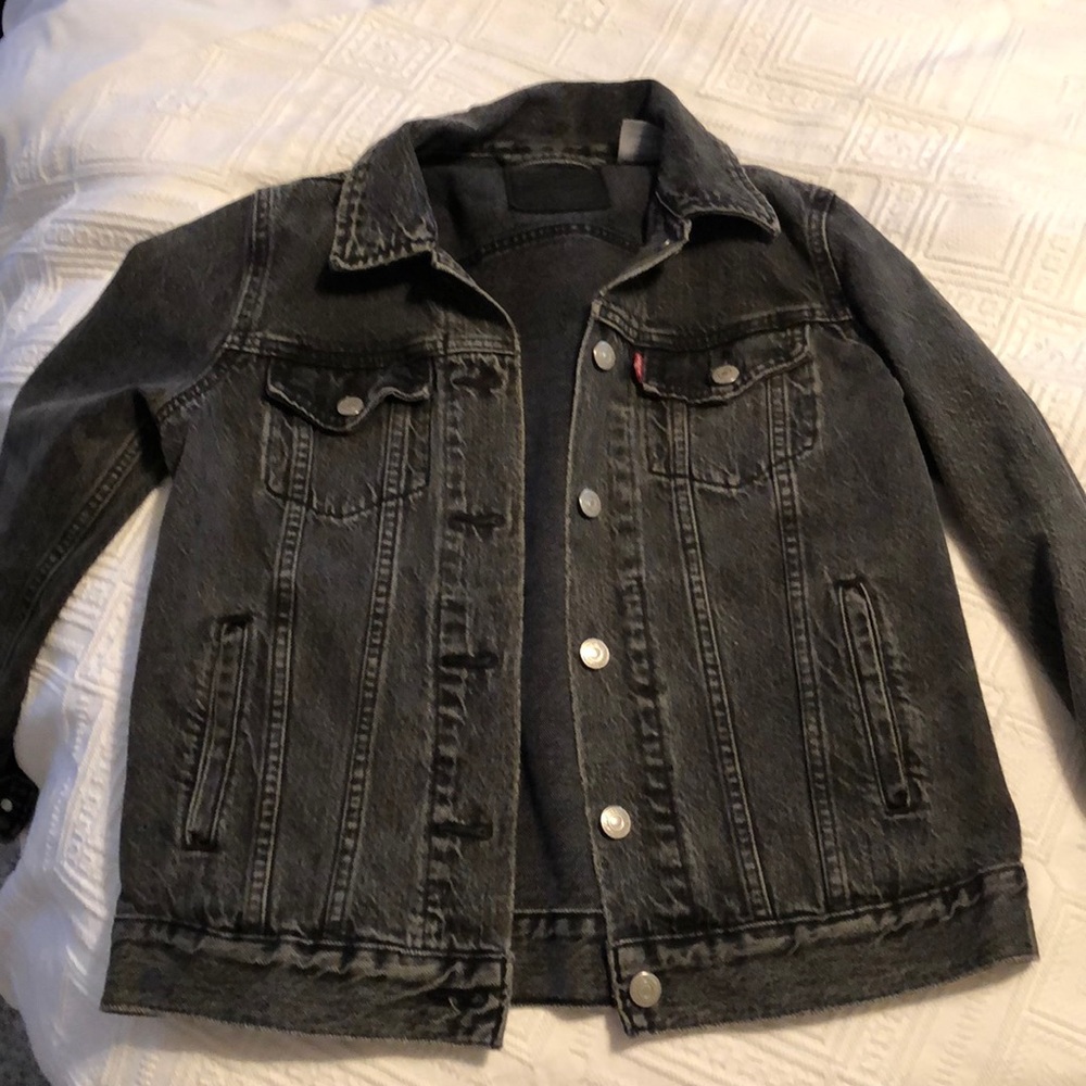 LEVI’S Faded Black Jean Jacket